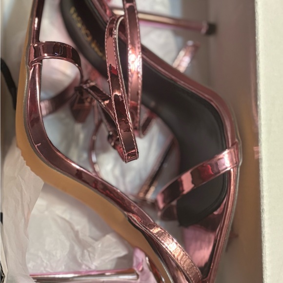 Rose gold, pink, high heels, size 7 1/2 brand new from Fashion Nova - Picture 10 of 11